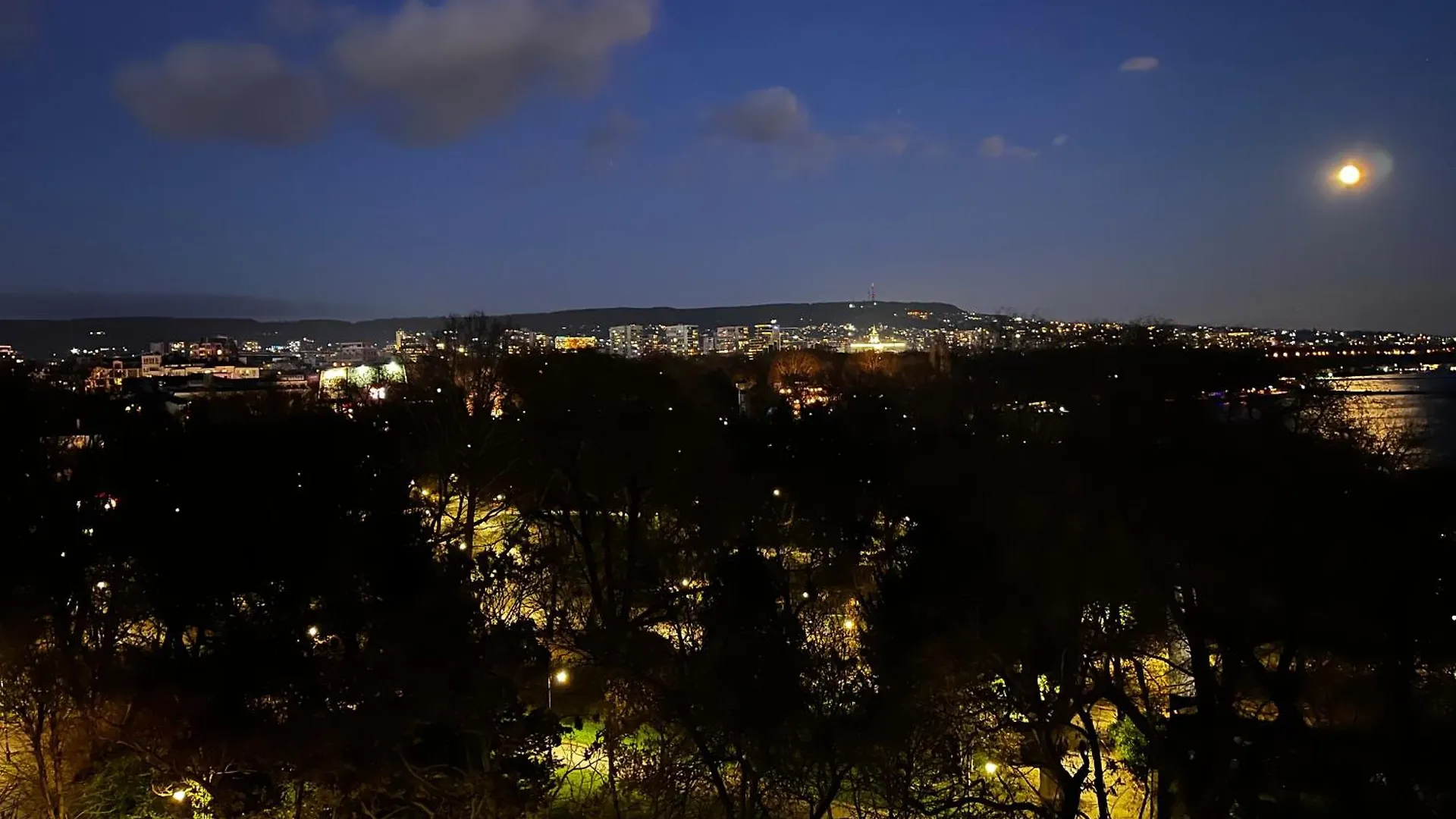 Glarus Apartment Wiht Infinity Sea View Varna